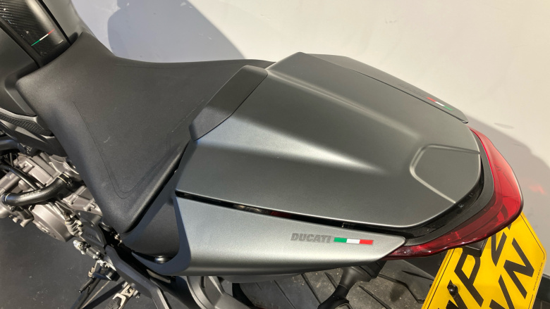 Ducati Monster Plus 937 Red (20MY)